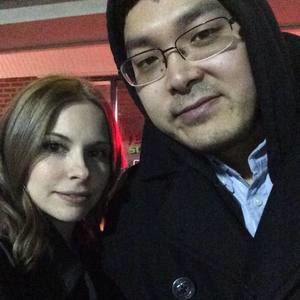 Meet your Posher, April